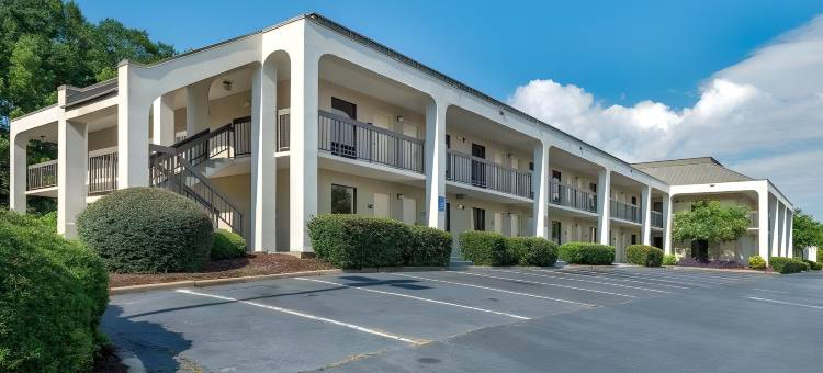 哥伦布呗盟套房酒店(Baymont by Wyndham Columbus GA)图片