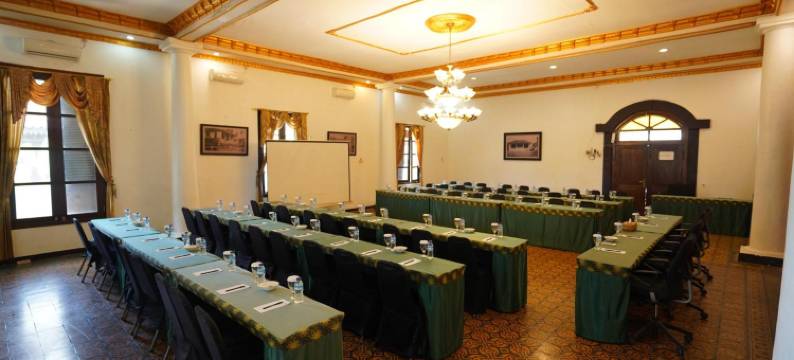 尤格兰塔洛购度假&戈雅荣景观酒店(Horison Resort Tlogo Semarang)图片