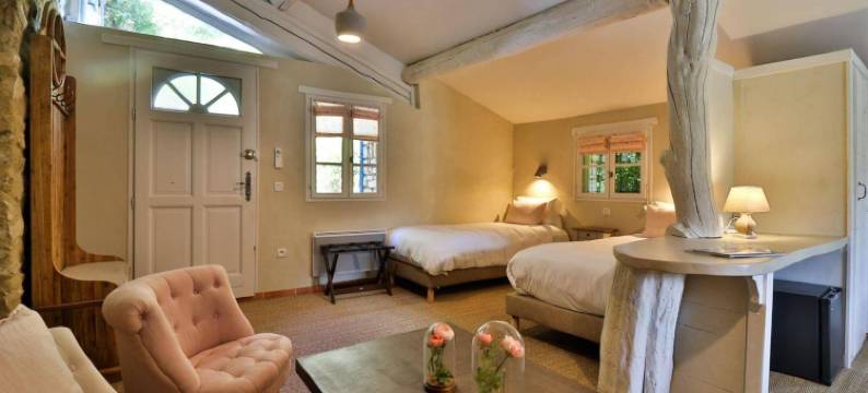 拉巴斯特德布鲁宾馆(La Bastide Bleue)图片