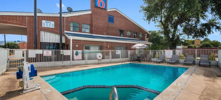 Studio 6休斯顿，TX - 布鲁克洞(Studio 6 Houston, TX - Brookhollow)图片