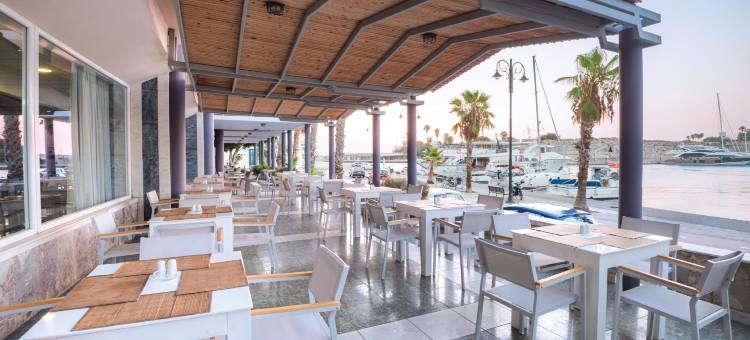 科斯塔宫酒店(Kosta Palace)图片