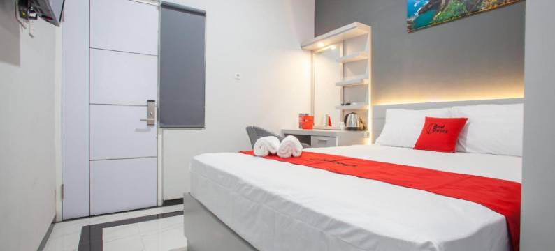 红多兹Plus酒店-近玛琅国立理工学院(RedDoorz Plus Near Politeknik Negeri Malang)图片