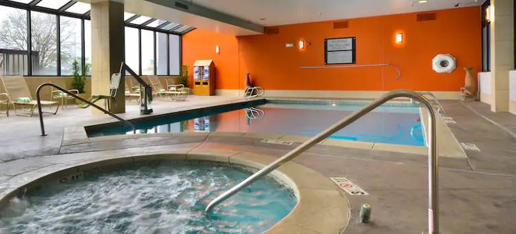 丹佛中央公园希尔顿安泊套房酒店(Embassy Suites by Hilton Denver Central Park)图片