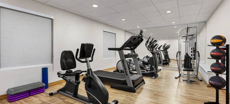 费城芒特劳雷尔拉昆塔温德姆套房酒店(La Quinta Inn & Suites by Wyndham Mt. Laurel - Philadelphia)图片