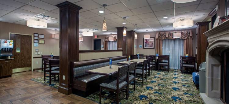 米德维尔智选假日酒店(Holiday Inn Express Meadville by IHG)图片