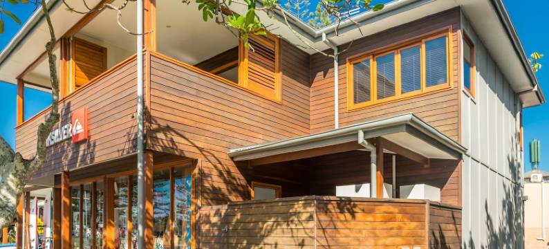 完美住宿酒店-奎克希弗尔公寓(Quiksilver Apartments the Pass - Steps from Beach)图片