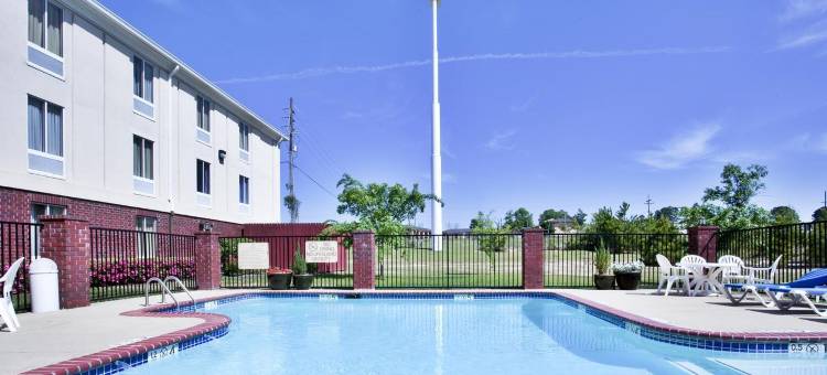 拉斯顿东舒适套房酒店(Comfort Inn & Suites Ruston-East)图片