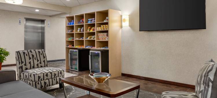 格罗夫城温德姆速8酒店(Super 8 by Wyndham Grove City)图片