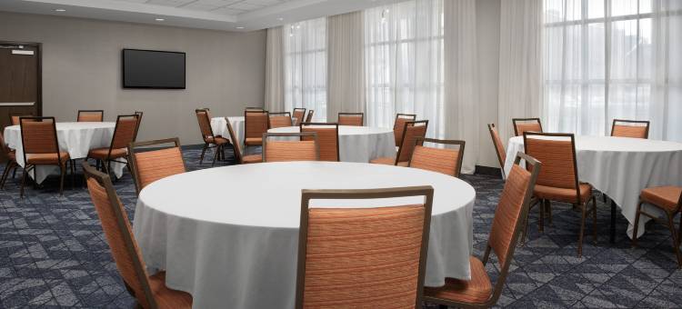 Courtyard Syracuse Downtown at Armory Square图片