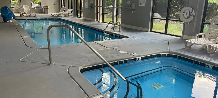 默夫里斯伯勒戴斯套房酒店(Days Inn & Suites by Wyndham Murfreesboro)图片