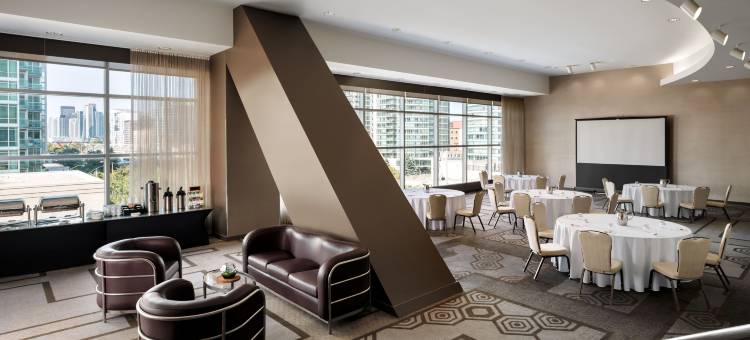 多伦多市中心万豪酒店(Toronto Marriott City Centre Hotel)图片