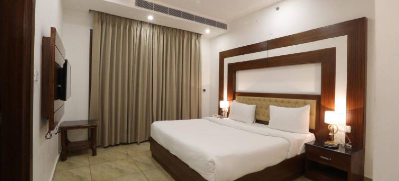 格兰德酒店(Grand Hotel Nawanshahr)图片