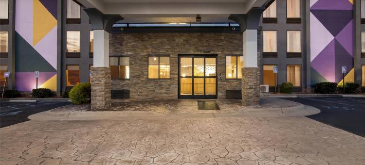 Spark by Hilton 罗阿诺克市民中心(Spark by Hilton Roanoke Civic Center)图片