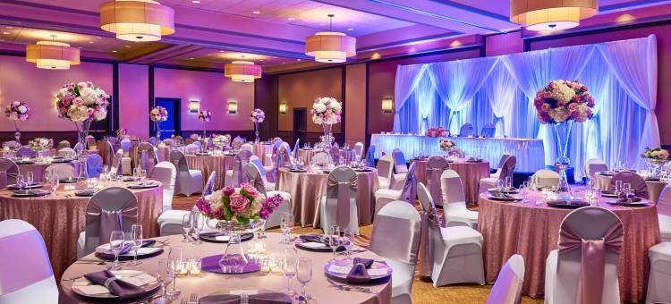 密尔沃基北岸福朋喜来登酒店(Four Points by Sheraton Milwaukee North Shore)图片