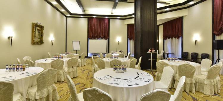 阿瓦利弗国际酒店(Awaliv International Hotel)图片