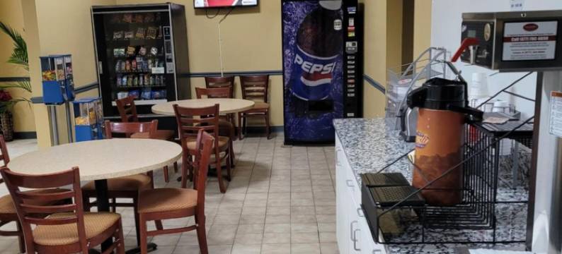 纽康麦斯速8酒店(Super 8 by Wyndham Newcomerstown)图片