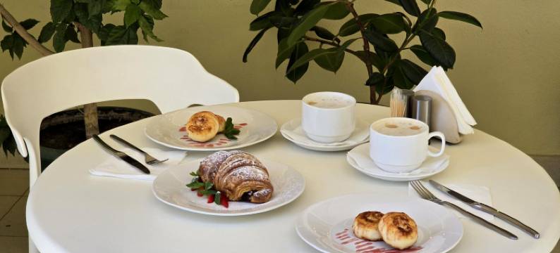 凯比坦莫雷酒店(Kapitan Morej Hotel)图片