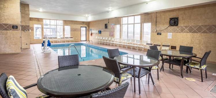 大急流城速8酒店(Super 8 by Wyndham Big Rapids)图片