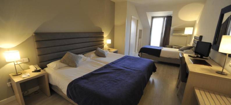 塞哥维亚大教堂酒店(Puerta de Segovia)图片