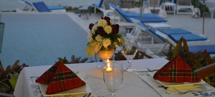 楠查莱海滨酒店(Nern Chalet Beachfront Hotel)图片