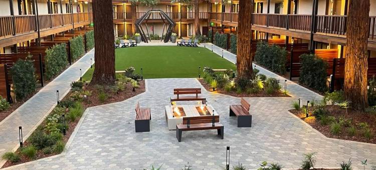 纳帕谷安泊套房酒店(Embassy Suites by Hilton Napa Valley)图片