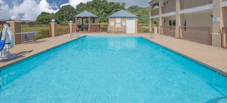 派恩布拉夫戴斯套房酒店(Days Inn & Suites by Wyndham Pine Bluff)图片
