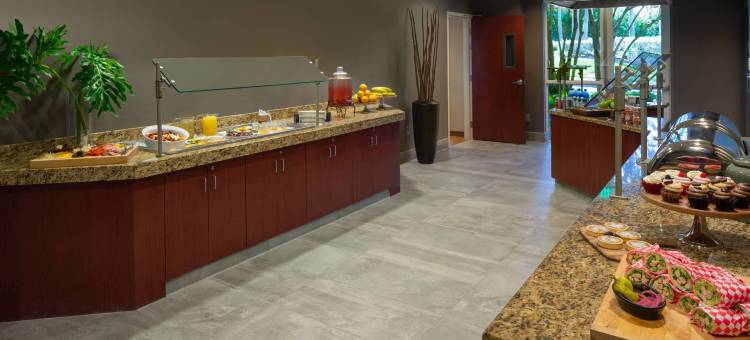 劳德代尔堡机场邮轮码头万怡酒店(Courtyard Fort Lauderdale Airport & Cruise Port)图片