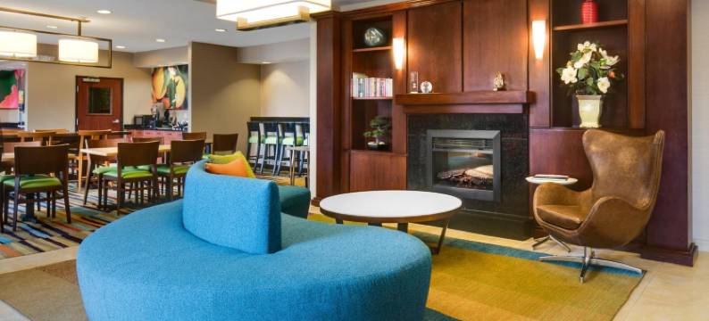 奥拉西 - 堪萨斯城凯富套房酒店(Comfort Inn & Suites Olathe - Kansas City)图片