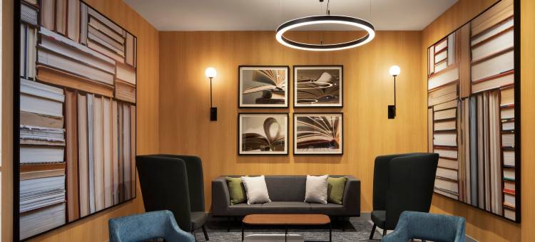 蒙特利尔机场万豪万怡酒店(Courtyard Montreal Airport)图片