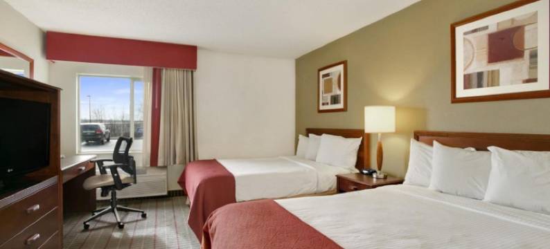 埃文斯维尔北-奥布斯坦温德姆呗盟套房酒店(Baymont by Wyndham Evansville North/Haubstadt)图片