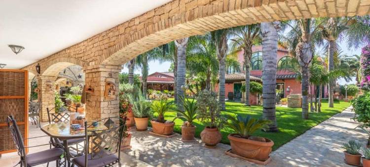 富鲁米尼别墅酒店(Villa Flumini)图片