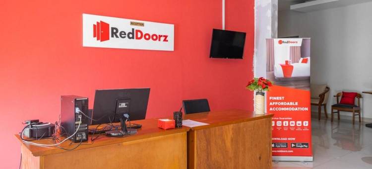 红多兹酒店-近西洛亚姆卡拉瓦奇3号(RedDoorz Near Siloam Karawaci 3)图片