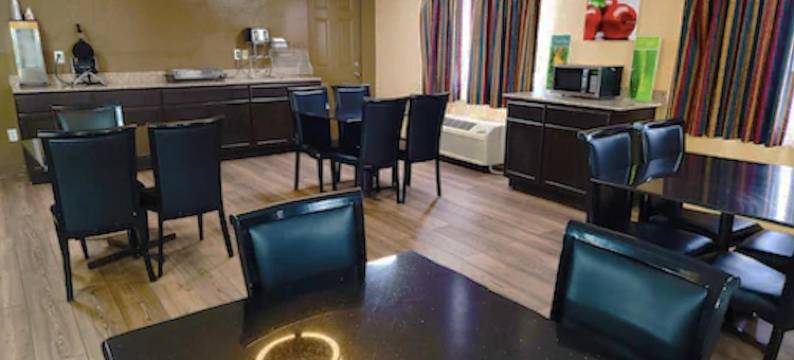 德尔里奥温德姆贝蒙特酒店(Baymont by Wyndham Del Rio)图片