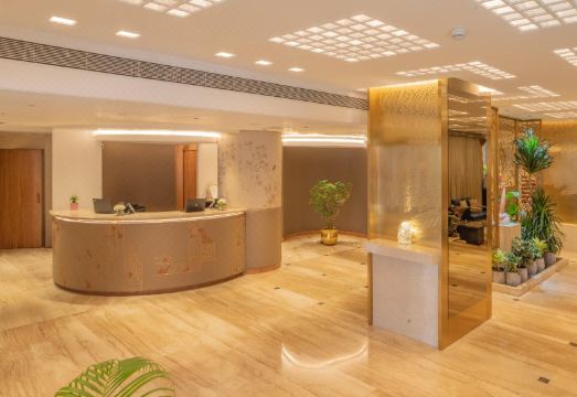 Hotel Kohinoor Continental,Airport Hotel Overview