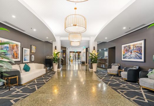 Mantra on Little Bourke Melbourne Hotel Overview