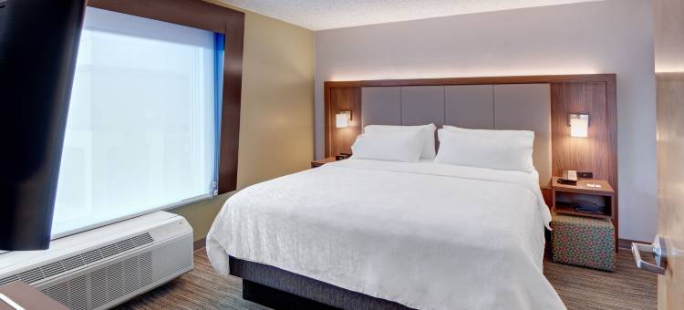 智选假日套房酒店西长分公司(Holiday Inn Express & Suites West Long Branch - Eatontown)图片