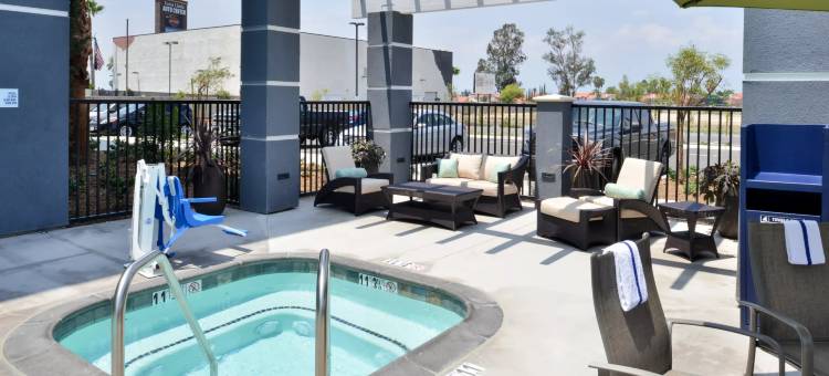 罗马琳达智选假日套房酒店(Holiday Inn Express & Suites Loma Linda- San Bernardino S)图片