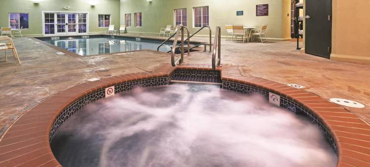 肖尼拉昆塔温德姆套房酒店(La Quinta Inn & Suites by Wyndham Shawnee)图片