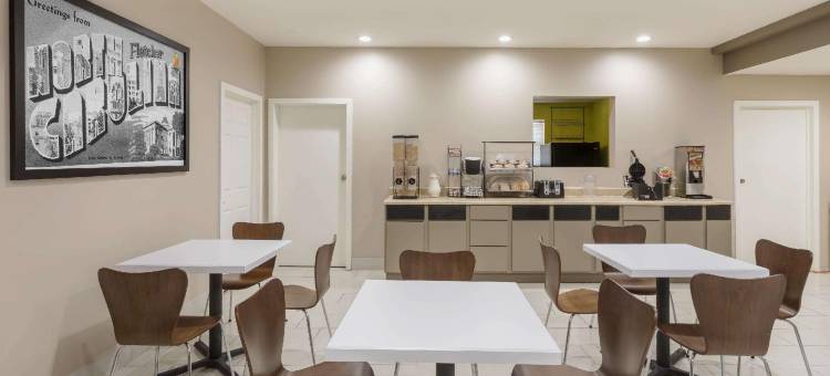 阿什维尔机场温德姆速8酒店(Super 8 by Wyndham Asheville Airport)图片