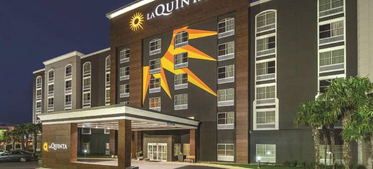 圣安东尼奥市区拉昆塔温德姆套房酒店(La Quinta Inn & Suites by Wyndham San Antonio Downtown)图片