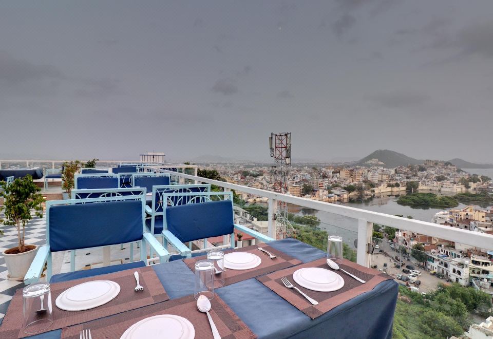 Hotel Darbargarh, Udaipur Hotel Overview