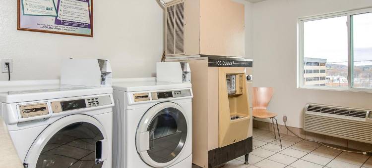 波士顿西 - 弗雷明汉6号汽车旅馆(Motel 6 Framingham, MA - Boston West)图片