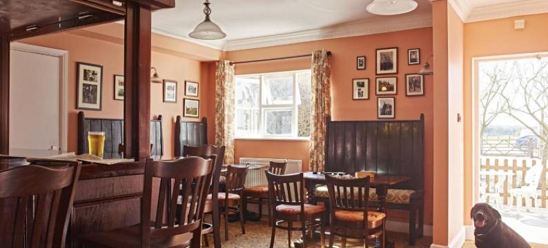 科西草坪别墅酒店(Corse Lawn House Hotel)图片