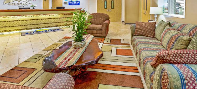 格雷舍姆戴斯套房酒店(Days Inn & Suites by Wyndham Gresham)图片