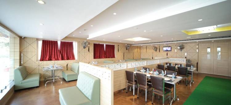 钱德拉住宅酒店(Chandra Residency)图片