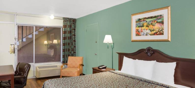 迈尔斯堡北戴斯酒店(Travelodge by Wyndham Fort Myers North)图片