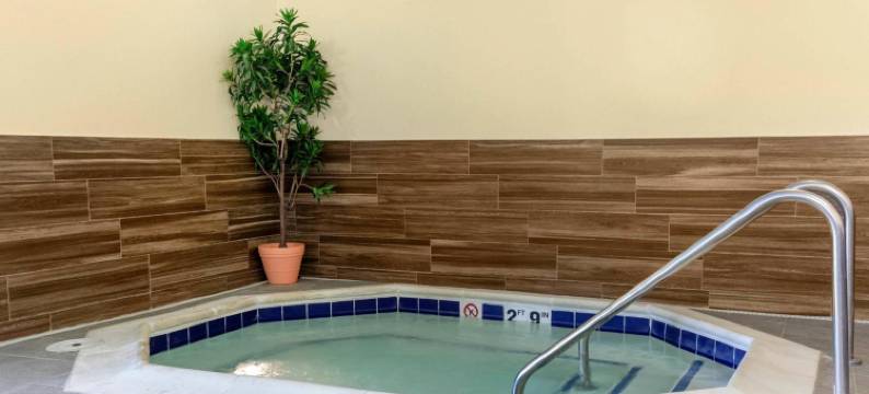 明尼苏达圣克劳德购物区AmericInn酒店(AmericInn by Wyndham St. Cloud MN Shopping Area)图片