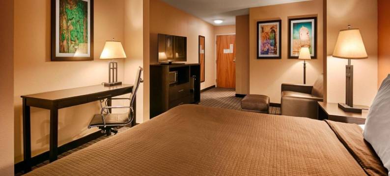 浮筒海滩贝斯特韦斯特优质酒店(Best Western Plus Pontoon Beach)图片