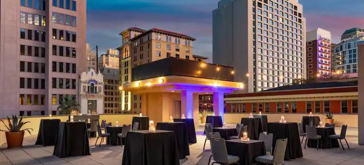 圣安东尼奥河滨步道市区安泊套房酒店(Embassy Suites by Hilton San Antonio Riverwalk Downtown)图片