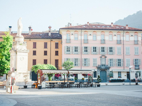 阿列西亚广场酒店